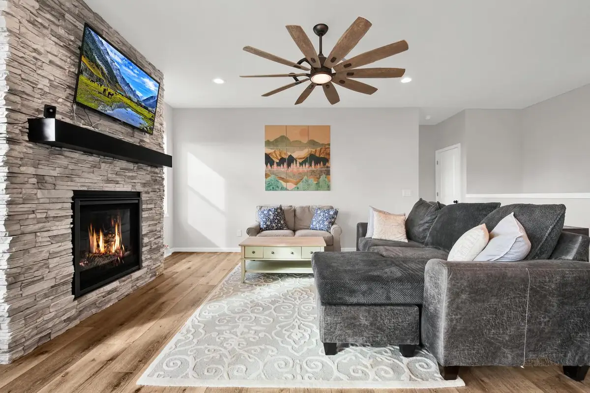 N62W21743 Augusta PARKWAY, Menomonee Falls, WI 53051 - #1