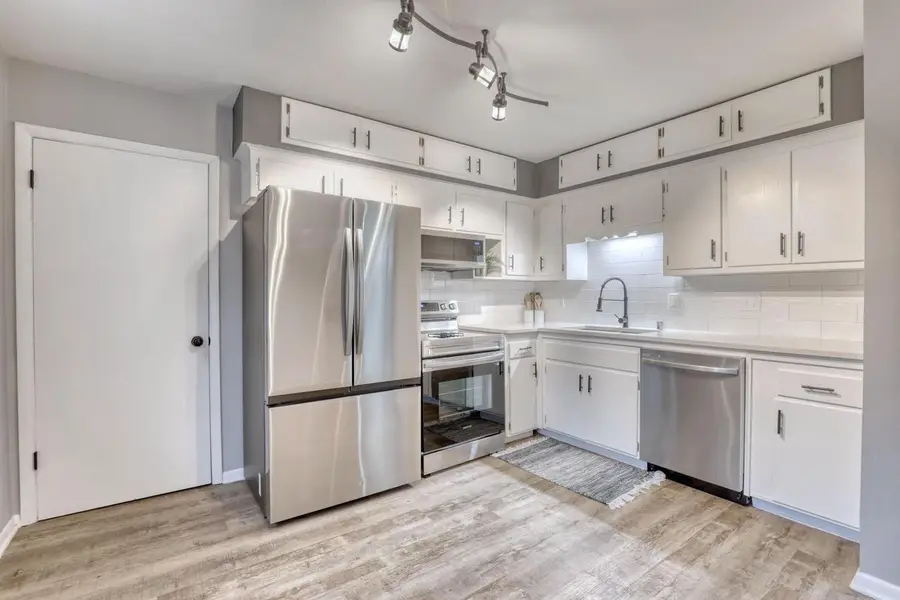 1516 Evergreen DRIVE, Waukesha, WI 53188 - #2