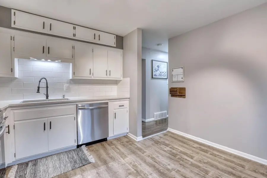 1516 Evergreen DRIVE, Waukesha, WI 53188 - #3