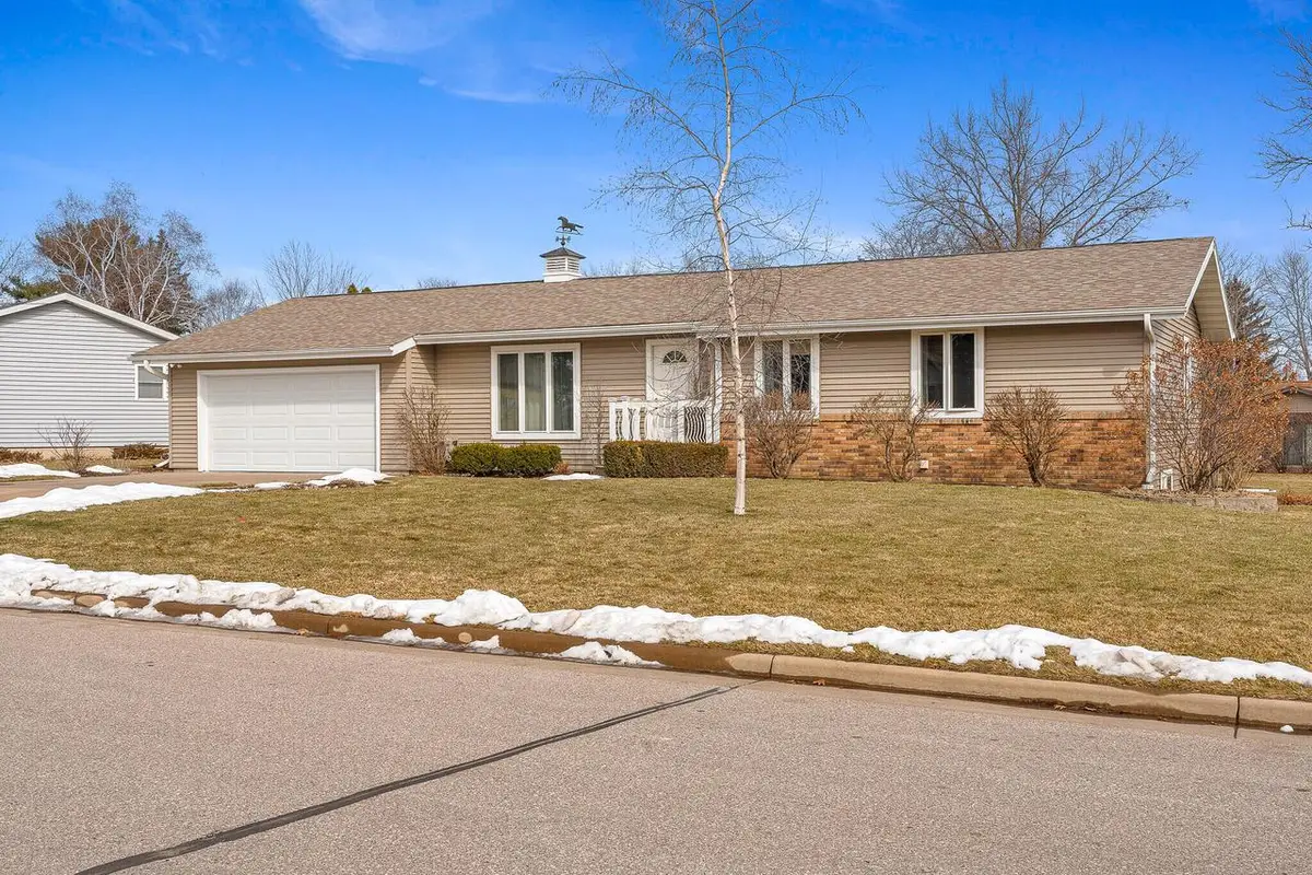 1559 Young DRIVE W, Onalaska, WI 54650 - #1