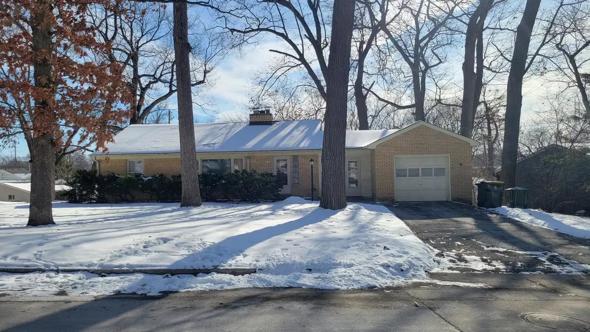 11605 W Mount Vernon AVENUE, Wauwatosa, WI 53226 - #1