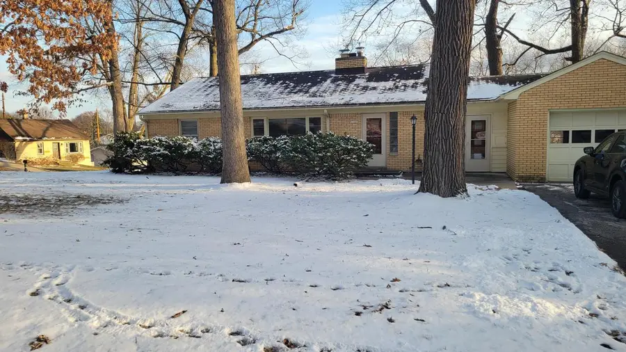 11605 W Mount Vernon AVENUE, Wauwatosa, WI 53226 - #2