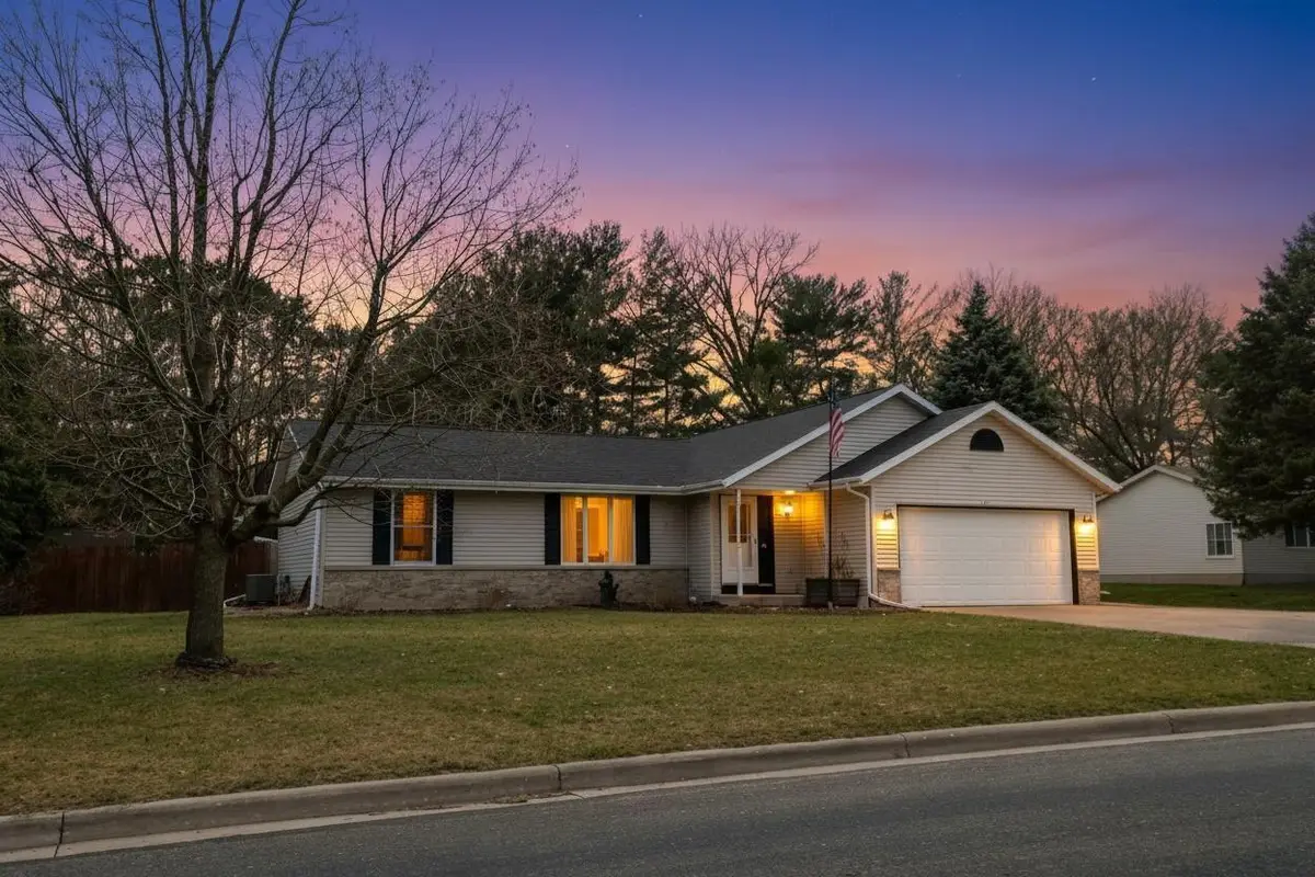 1327 Montclair PLACE, Fort Atkinson, WI 53538 - #1