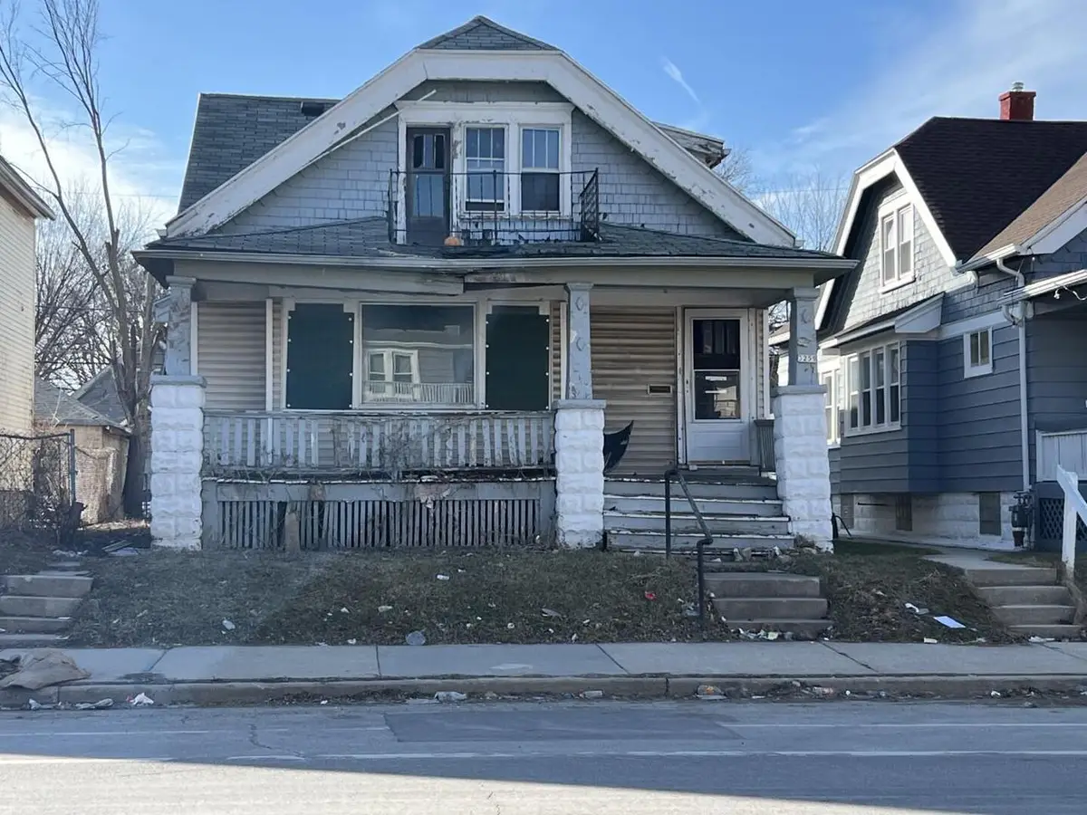 3259 N 27th STREET, Milwaukee, WI 53216 - #1
