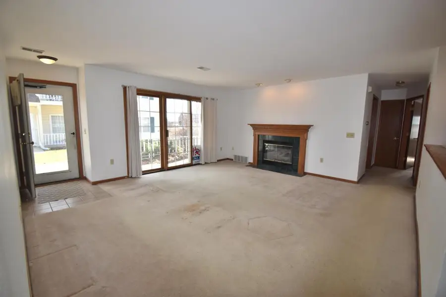 1873 Sumac COURT #Unit A, Grafton, WI 53024 - #3