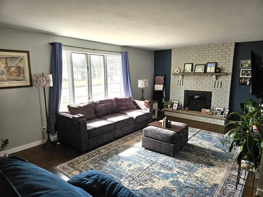 1510 E Wisconsin AVENUE, Little Chute, WI 54140 - #3