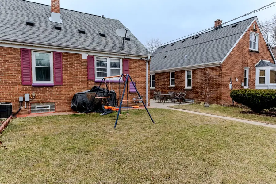 3221 W Oklahoma AVENUE, Milwaukee, WI 53215 - #2