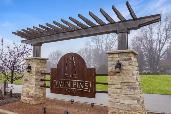 N83W27777 CRESS BROOK COURT, Hartland, WI 53029