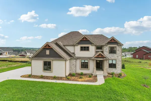 W208N5652 Turnberry LANE, Menomonee Falls, WI 53051