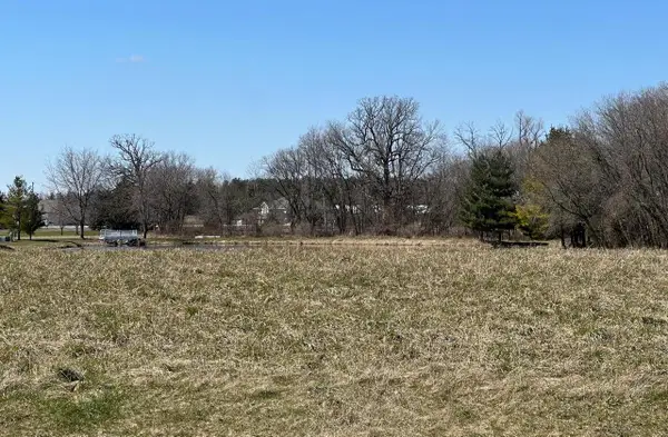 N979 WINDS WAY #Lt9, Oconomowoc, WI 53066