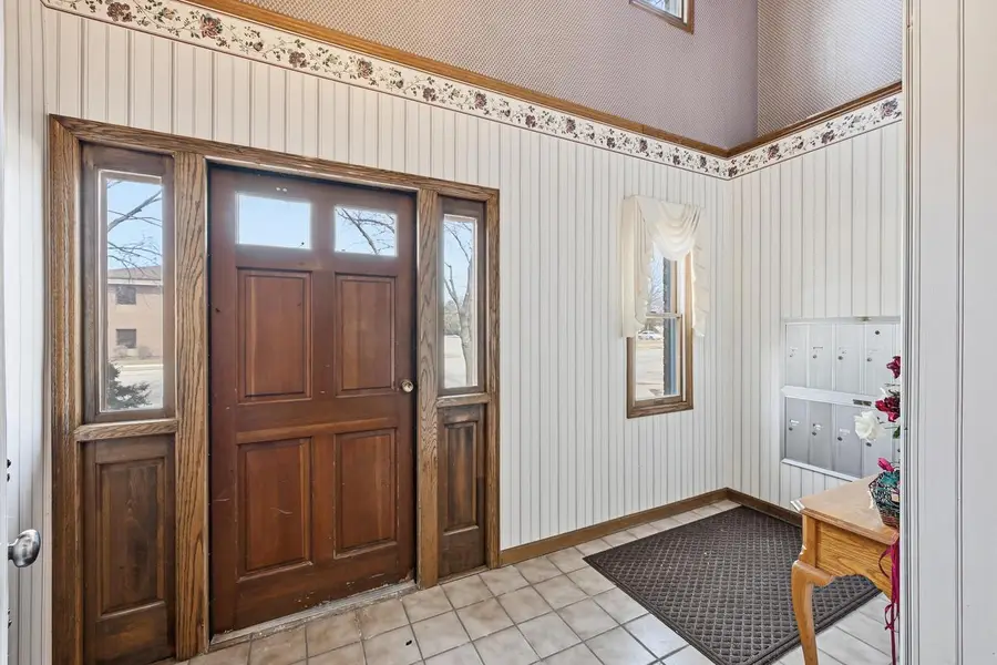 12303 W Center STREET #1A, Wauwatosa, WI 53222 - #2