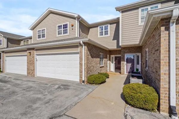 2425 11th PLACE #1004, Kenosha, WI 53140