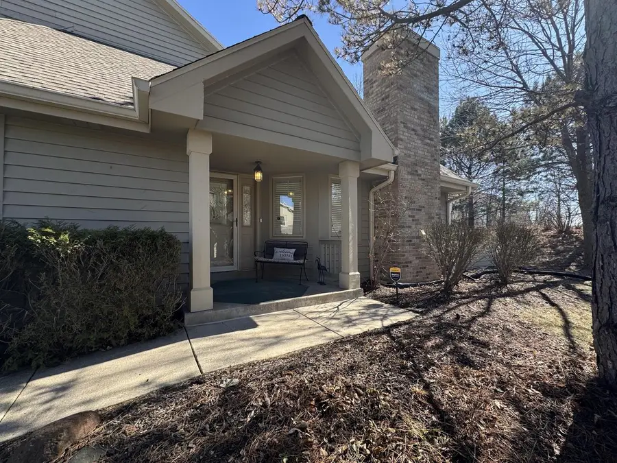 N21W24305 Cumberland DRIVE #38N, Pewaukee, WI 53072 - #2