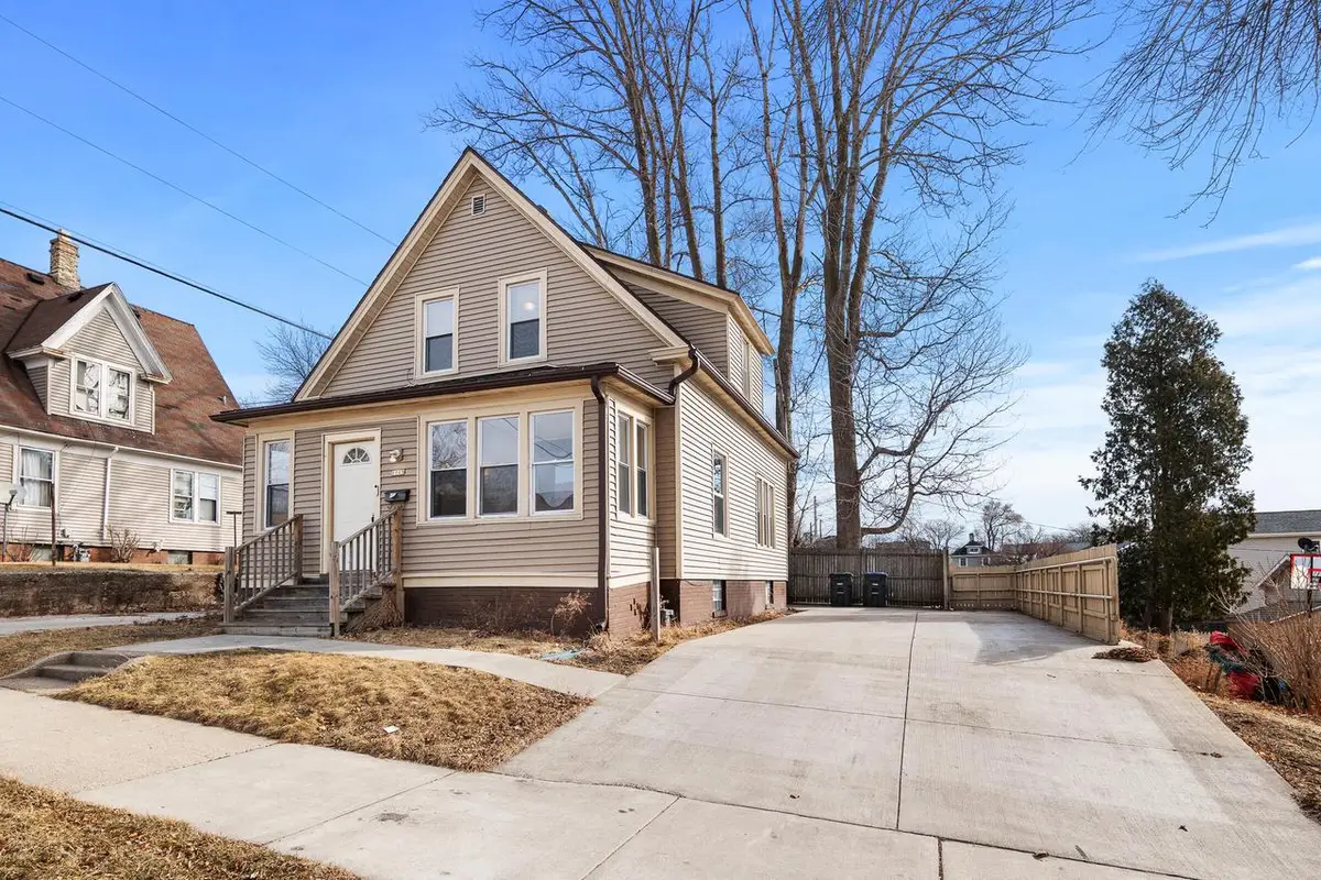 1115 N 11th STREET, Sheboygan, WI 53081 - #1