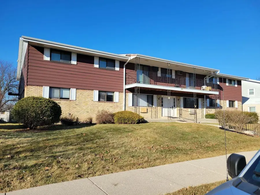 8322 W Howard AVENUE #2, Milwaukee, WI 53220 - #2