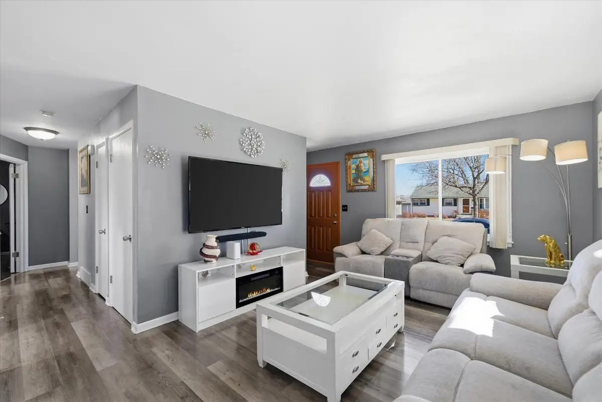 3631 S 81st STREET, Milwaukee, WI 53220 - #1