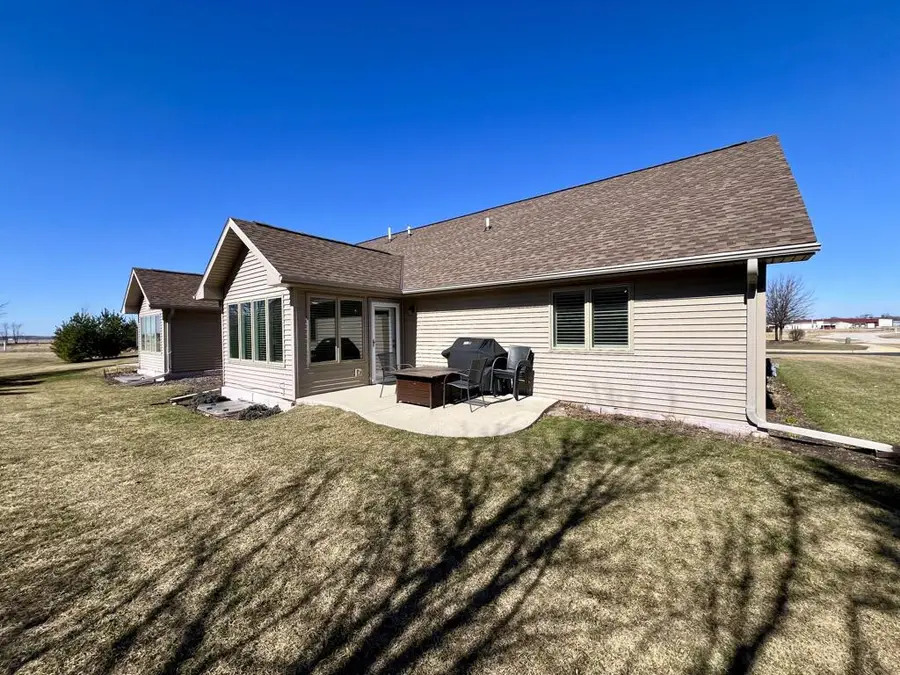 231 Windmill LANE, Walworth, WI 53184 - #3