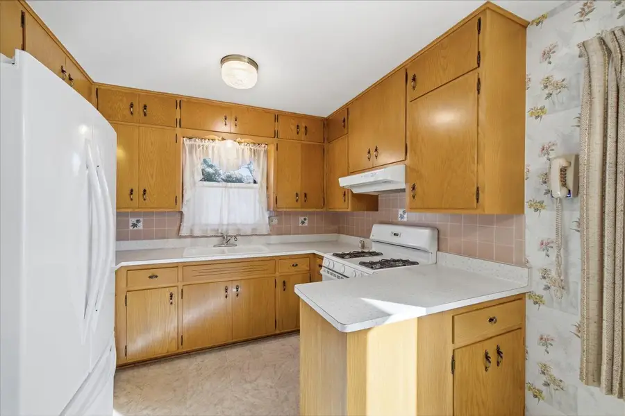 7106 N 37th STREET, Milwaukee, WI 53209 - #2