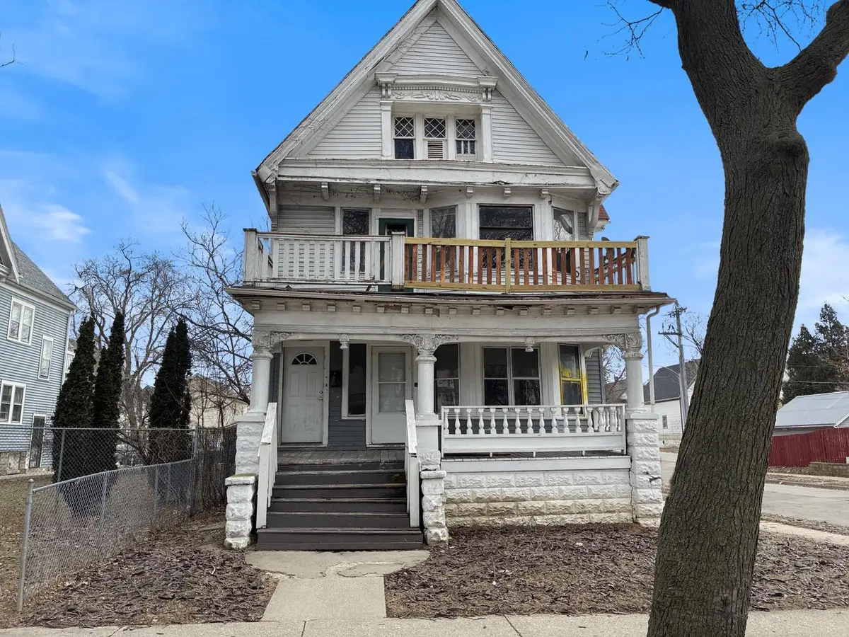 2200 N 42nd STREET #2202, Milwaukee, WI 53208 - #1