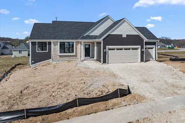 804 Viewpoint AVENUE, Waukesha, WI 53188