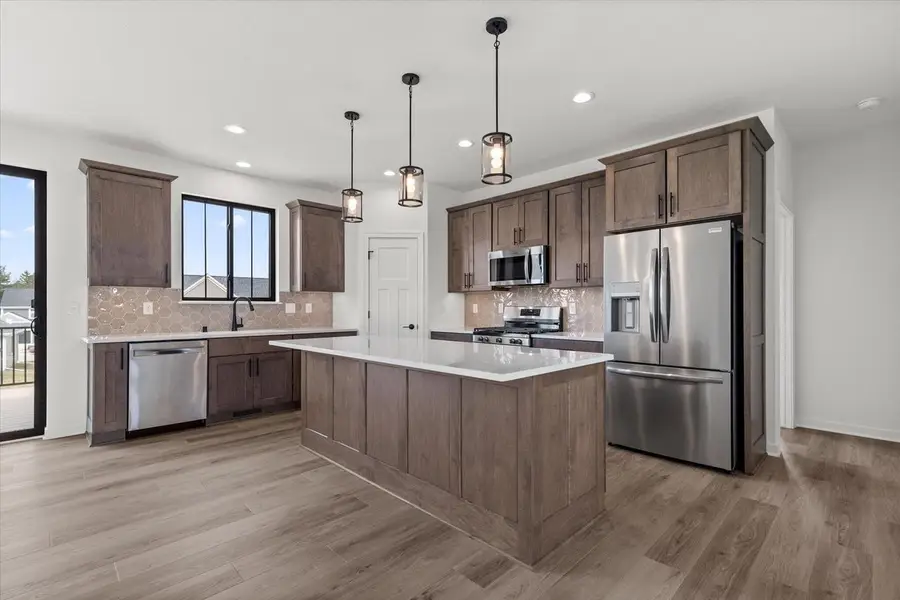 804 Viewpoint AVENUE, Waukesha, WI 53188 - #2