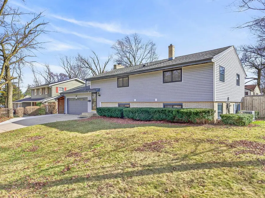 1819 W Mallory AVENUE, Milwaukee, WI 53221 - #3