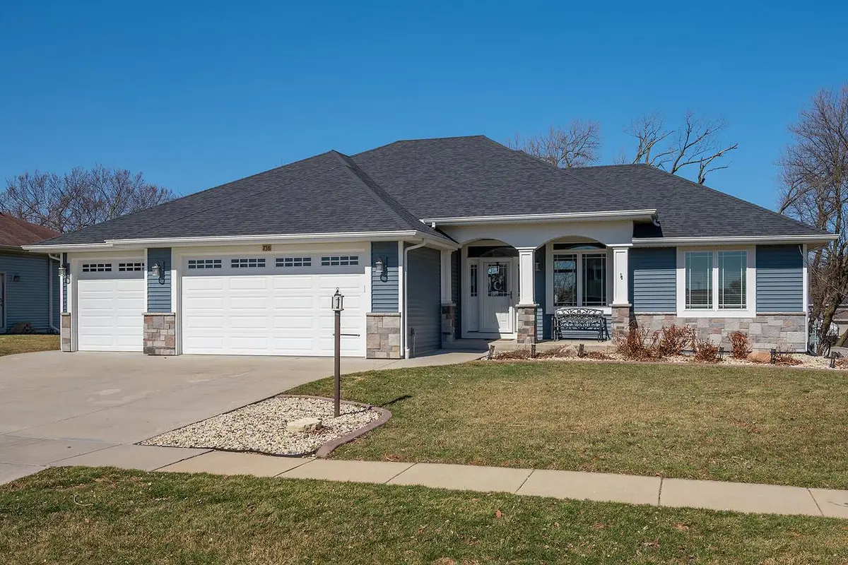 738 Willow Bend DRIVE, Waterford, WI 53185 - #1