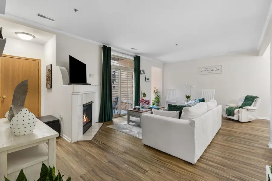 435 W Aspen DRIVE #18, Oak Creek, WI 53154 - #3