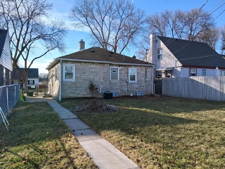 2470 S 62nd STREET, West Allis, WI 53219 - #2
