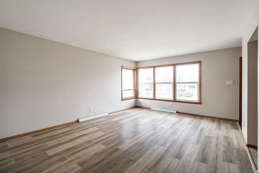 10915 W Harvard LANE, Wauwatosa, WI 53226 - #3