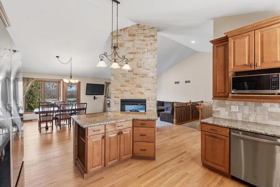 6180 S Preston LANE, New Berlin, WI 53151 - #2