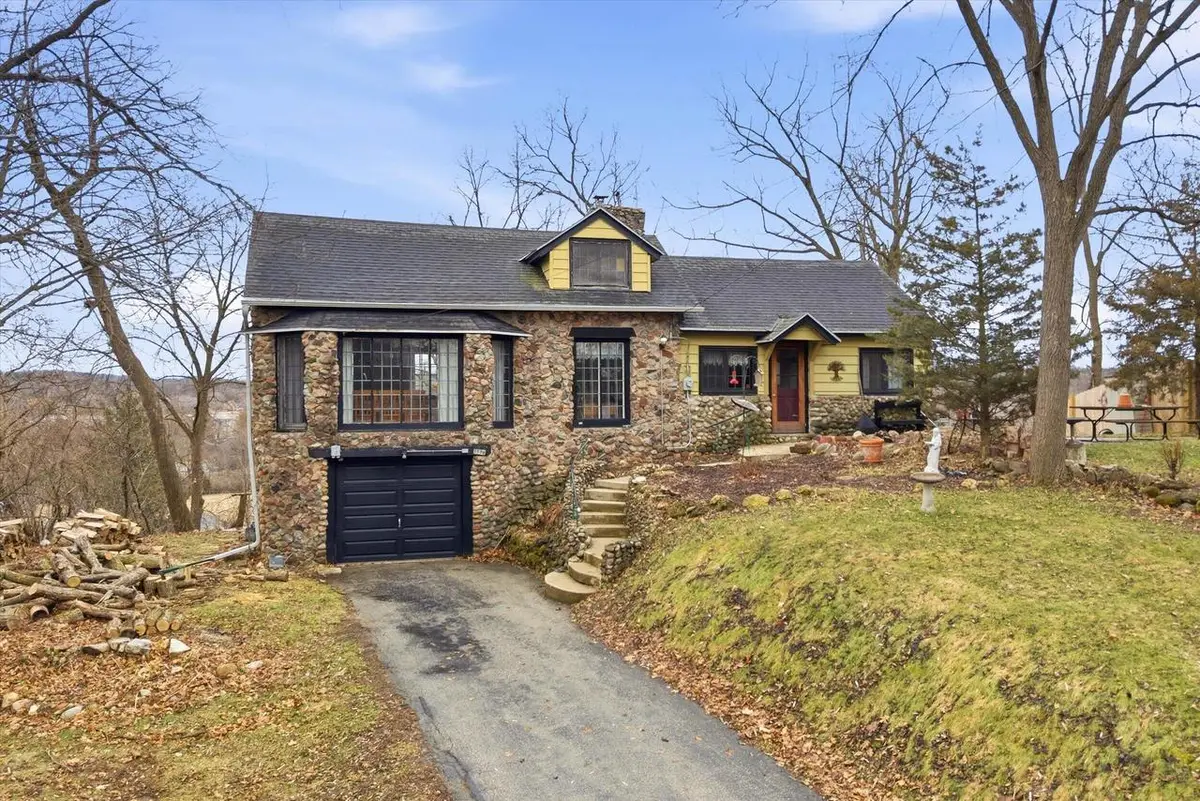 1576 Highland AVENUE, Hubertus, WI 53033 - #1