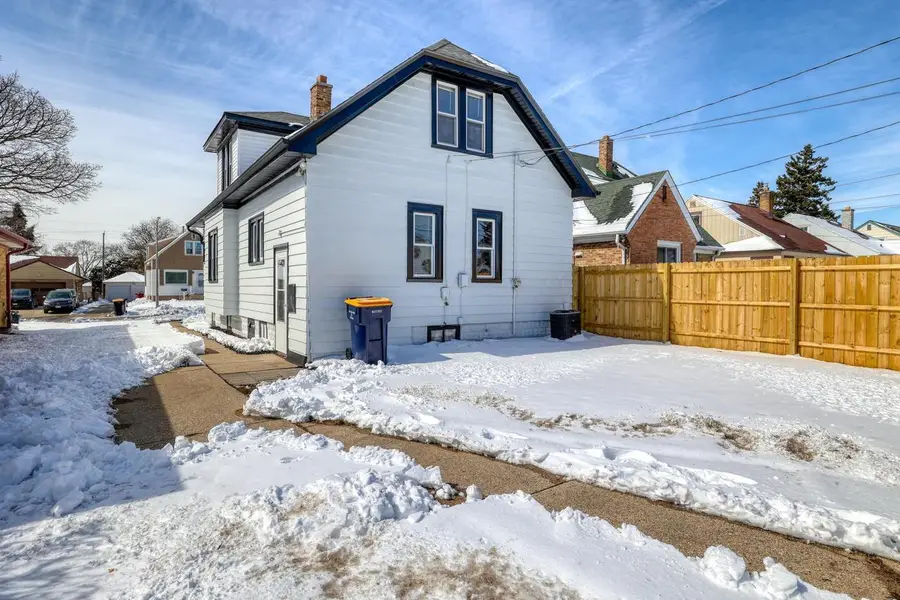 2338 S 98th STREET, West Allis, WI 53227 - #3