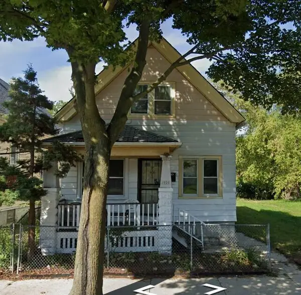 1020 W Hadley STREET, Milwaukee, WI 53206