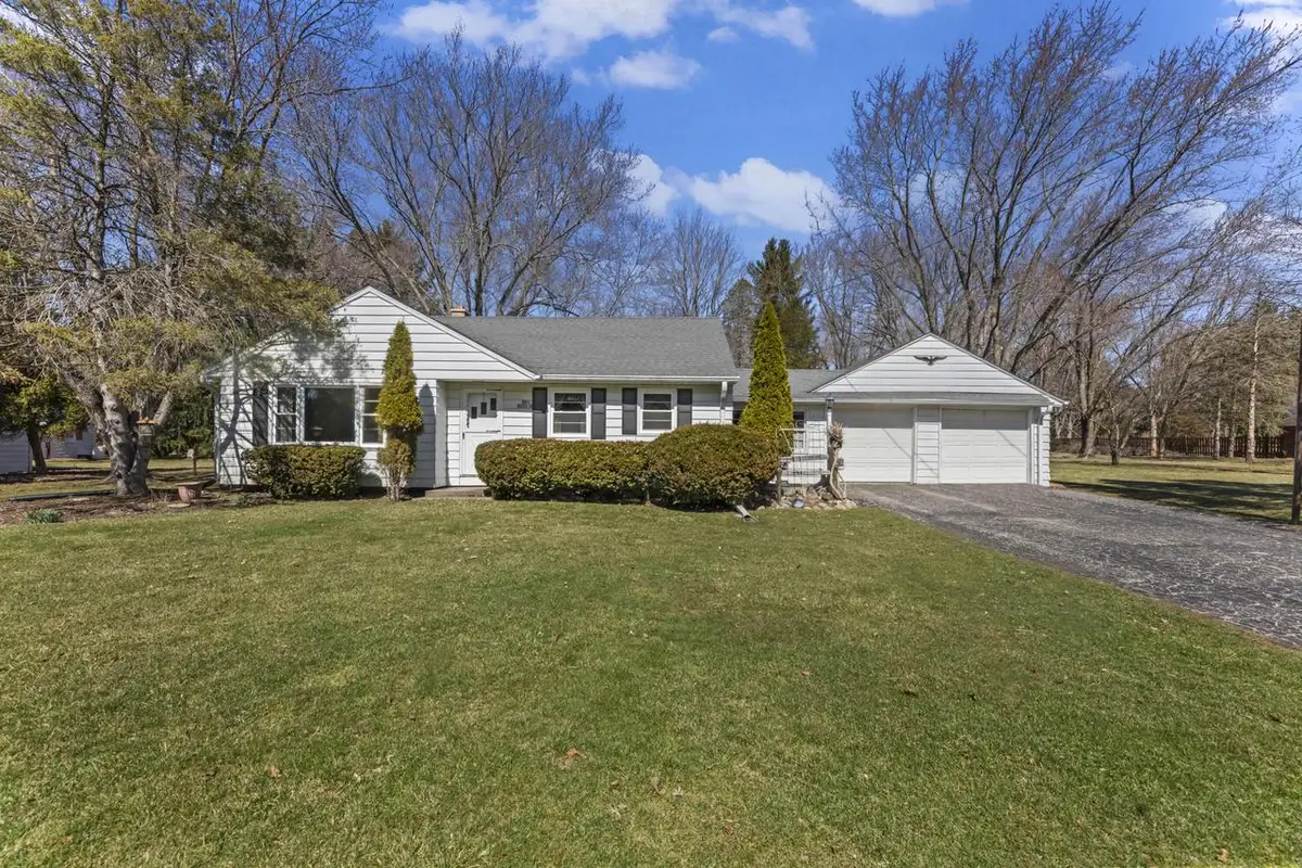 N68W29376 Hartling ROAD, Hartland, WI 53029 - #1