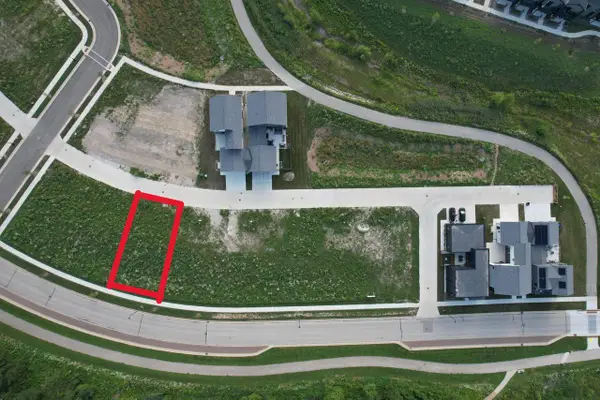 9407 S LAKE VISTA PARKWAY, Oak Creek, WI 53154