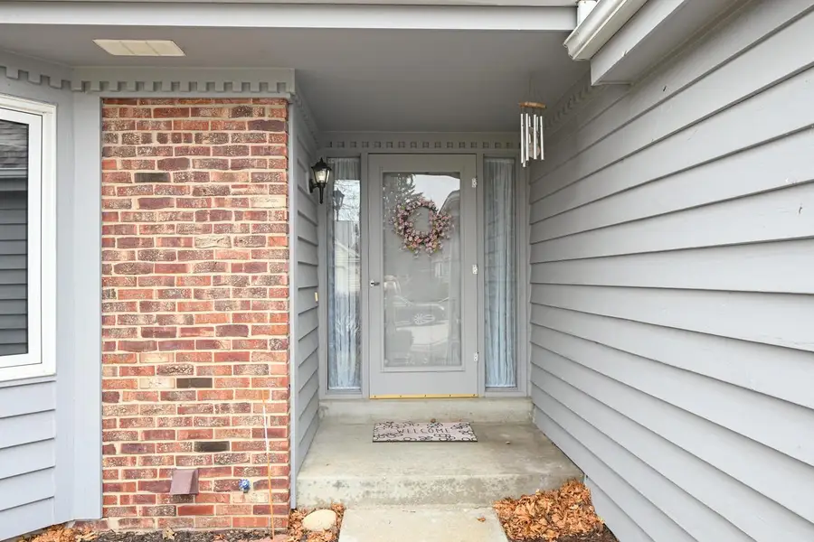 1045 Lansdowne COURT, Brookfield, WI 53045 - #2