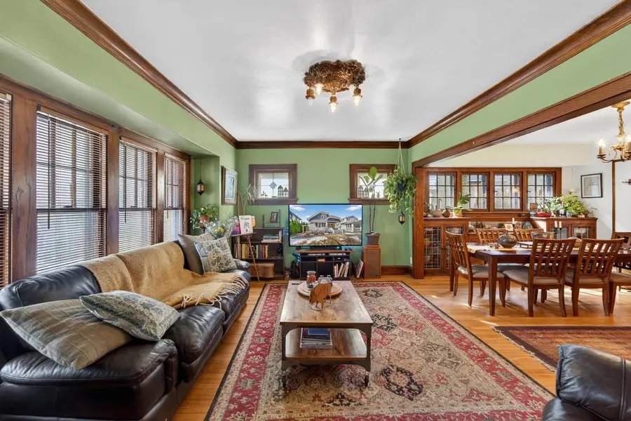 2203 N Bartlett AVENUE, Milwaukee, WI 53202 - #3