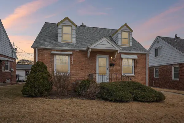 3622 S 16th STREET, Milwaukee, WI 53221