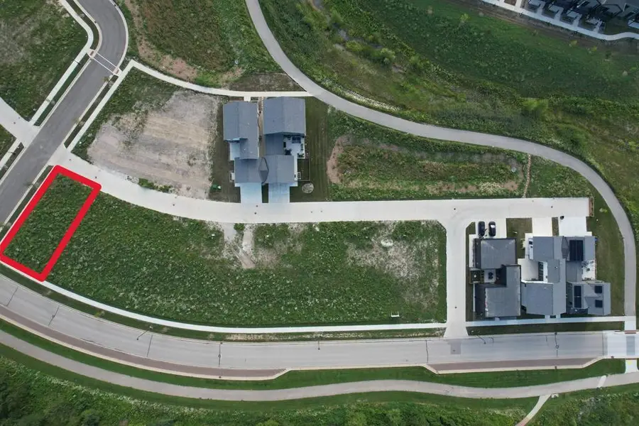 9423 S LAKE VISTA PARKWAY, Oak Creek, WI 53154 - #2