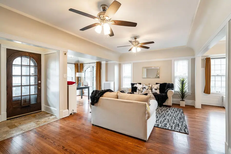 3915 N Downer AVENUE, Shorewood, WI 53211 - #3