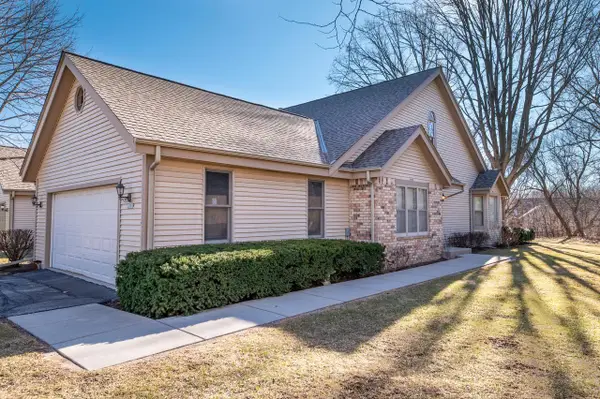 6780 N Melissa COURT #4, Glendale, WI 53209