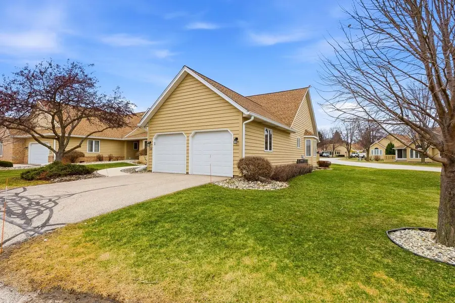 936 Spyglass HILL, Waterford, WI 53185 - #2