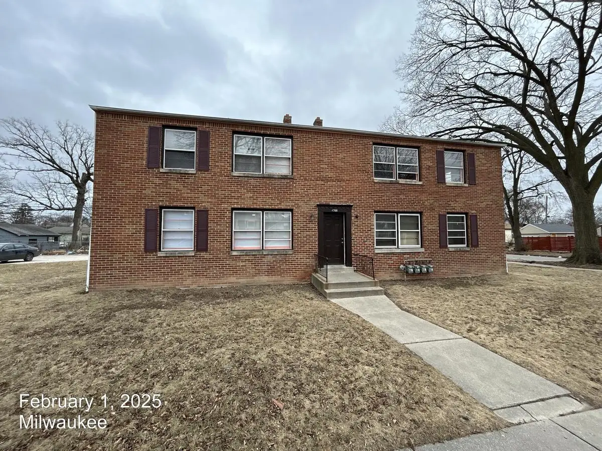 4700 N Sherman BOULEVARD, Milwaukee, WI 53209 - #1