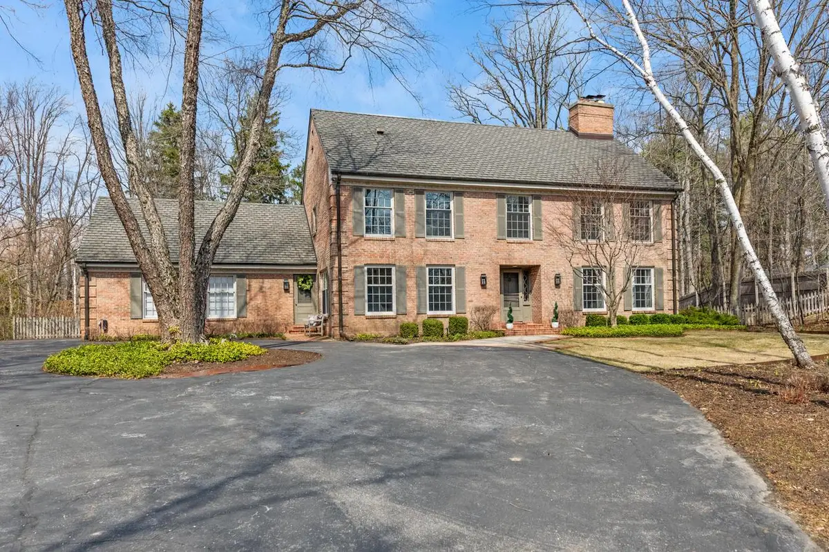 1260 E Dean ROAD, Fox Point, WI 53217 - #1