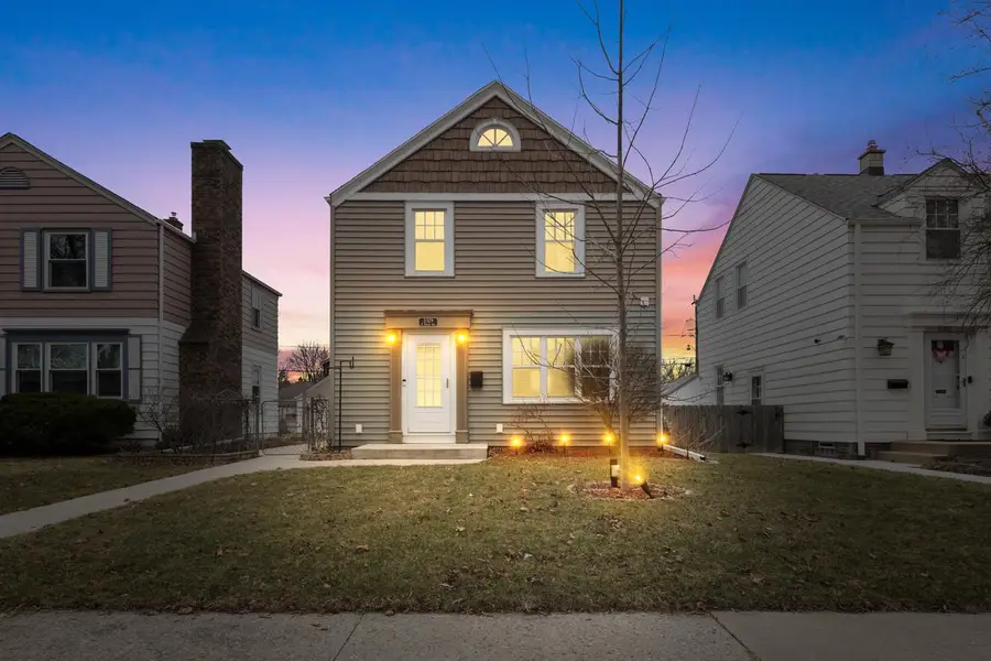 3329 S Taylor AVENUE, Milwaukee, WI 53207 - #2