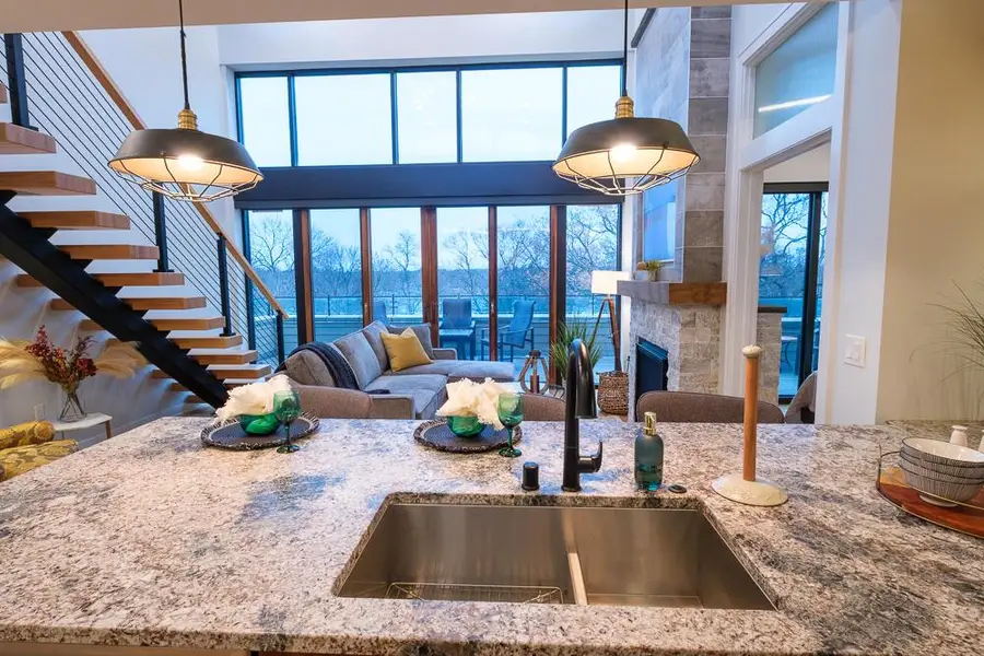 215 E Pleasant STREET #507, Oconomowoc, WI 53066 - #3