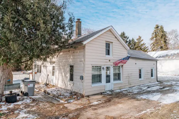 N6335 County Road E, Oconomowoc, WI 53066