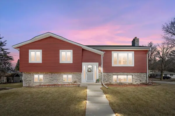 408 Acorn ROAD, West Bend, WI 53090