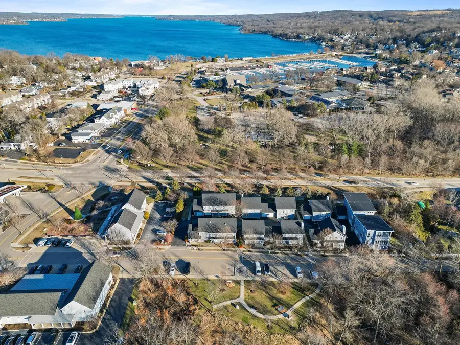 453 Mill STREET #802, Fontana, WI 53125 - #2